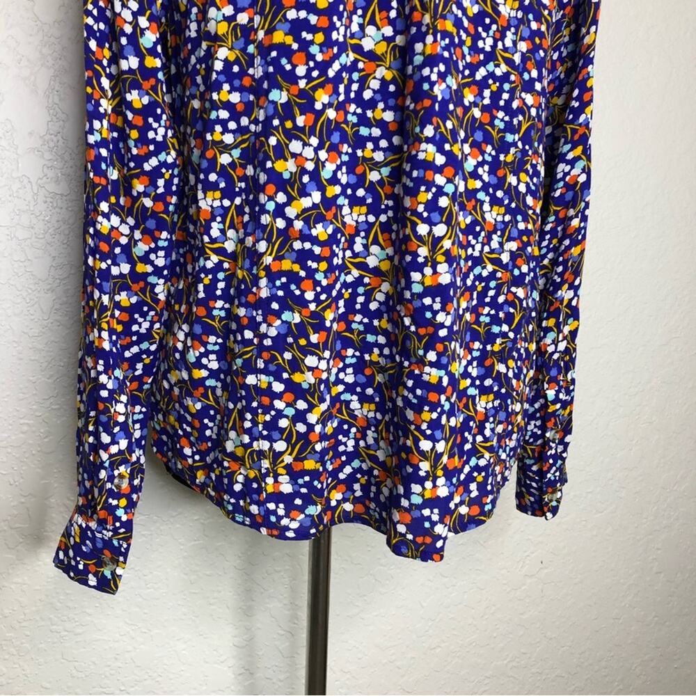 Conversations by Anthropologie blue tulip print button down top size 6 - Picture 11 of 13
